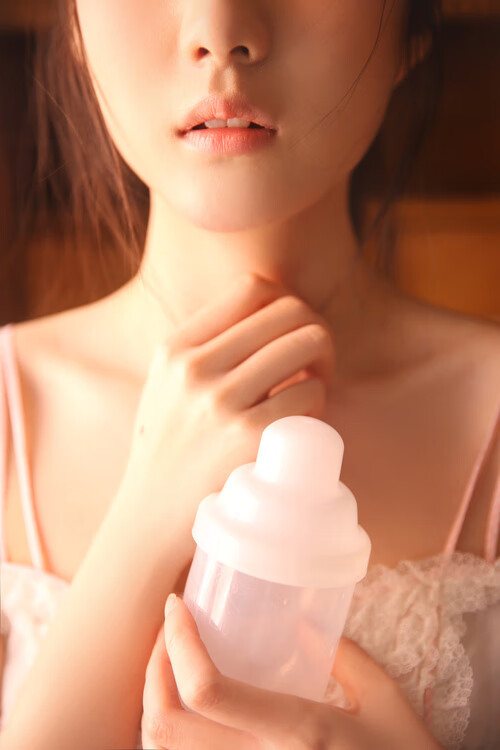 KAIYUN 中国大陆-巴黎中场核心引领全队推进节奏，巴黎 中场